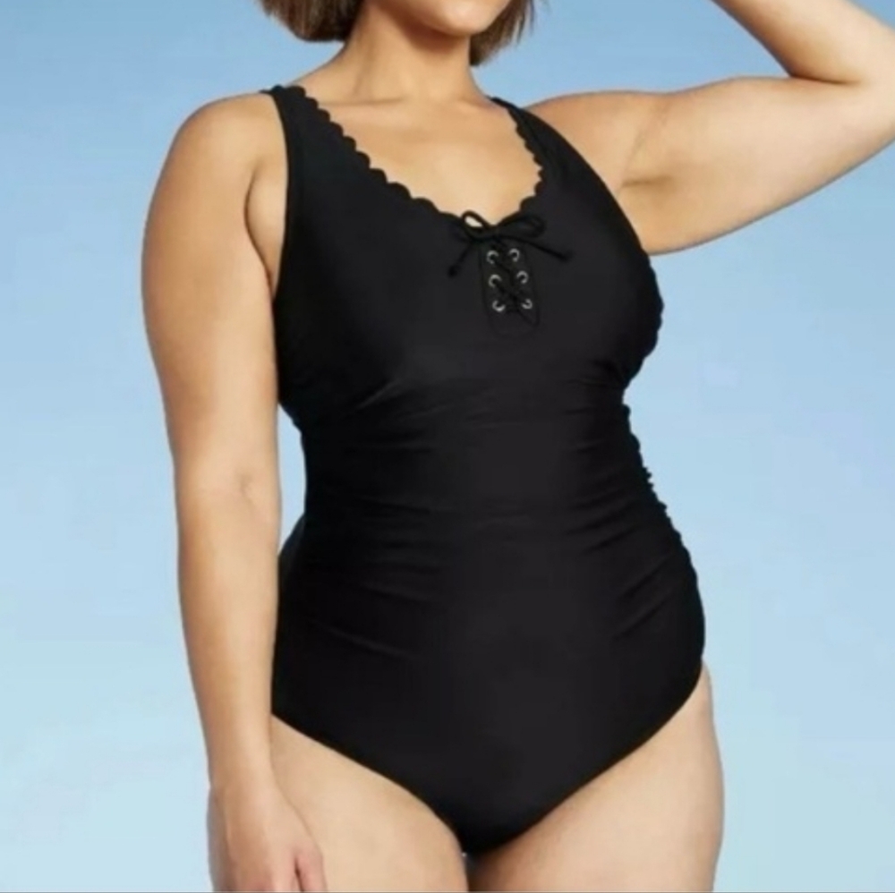 Kona sol black scalloped edge faux lace front one piece swim suit
